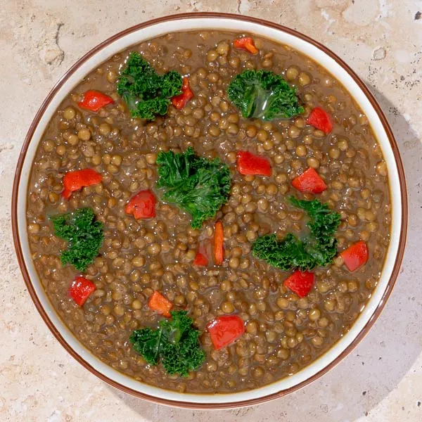 Lentejas veggie de kale y piquillo