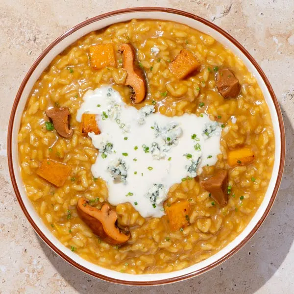 Cremiger Reis mit Edel-Reizker, Kürbis und Gorgonzola