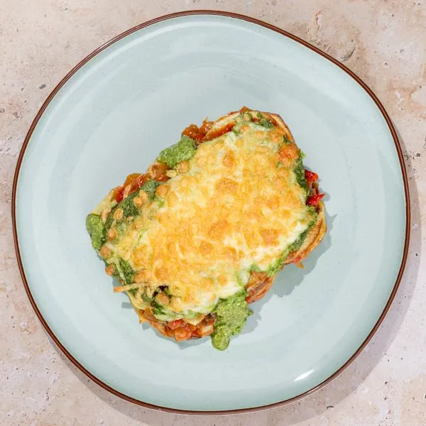 Gratinado de verdura, patata y pesto