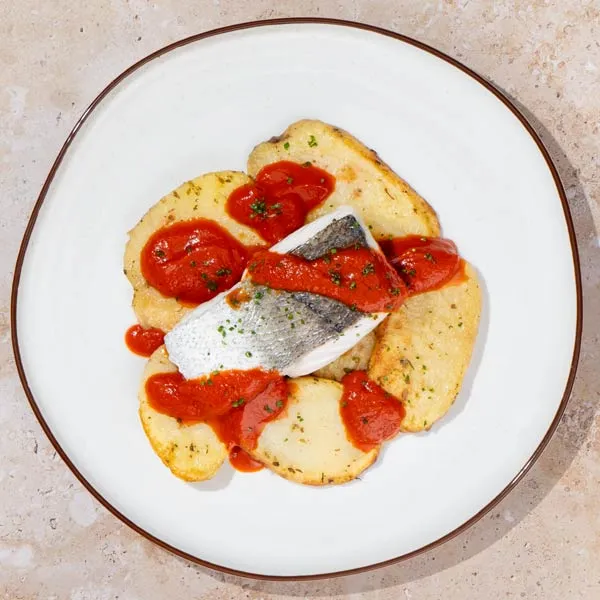 Merluza con salsa vizcaína